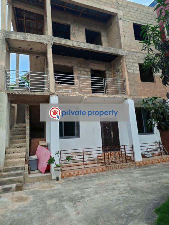 4 bedroom Detached Bungalow For Sale &nbsp;9 Tuba Toll Booth, Behind Bayview Hotel Weija Ga South Municipal Accra - 3