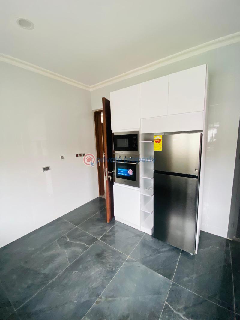 4 bedroom Townhouse For Rent Airport Residential. Airport Residential Area Accra - 6