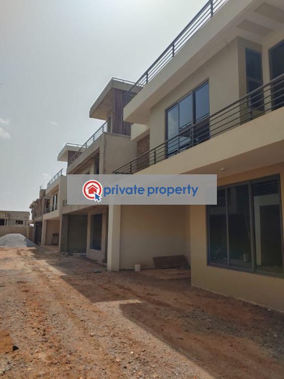 4 bedroom Townhouse For Sale &nbsp;sakumono Tema Accra - 0