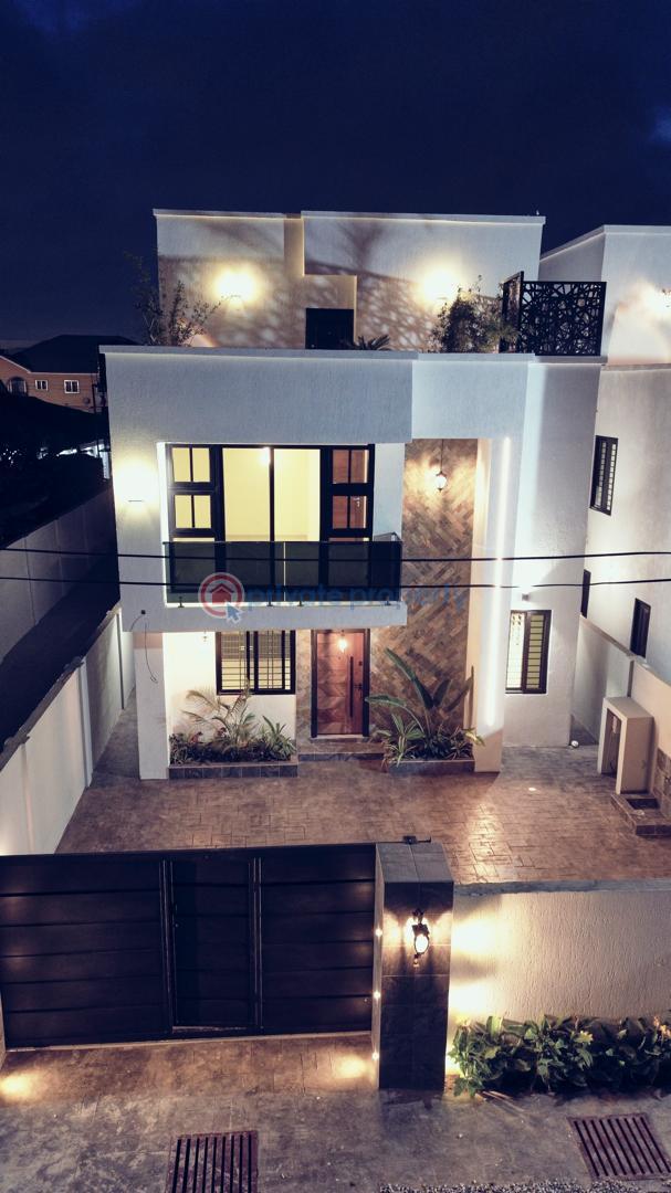 4 bedroom Detached Duplex For Sale East Airport Before Tse Addo Roundabout Tse Addo Roundabout Accra - 4