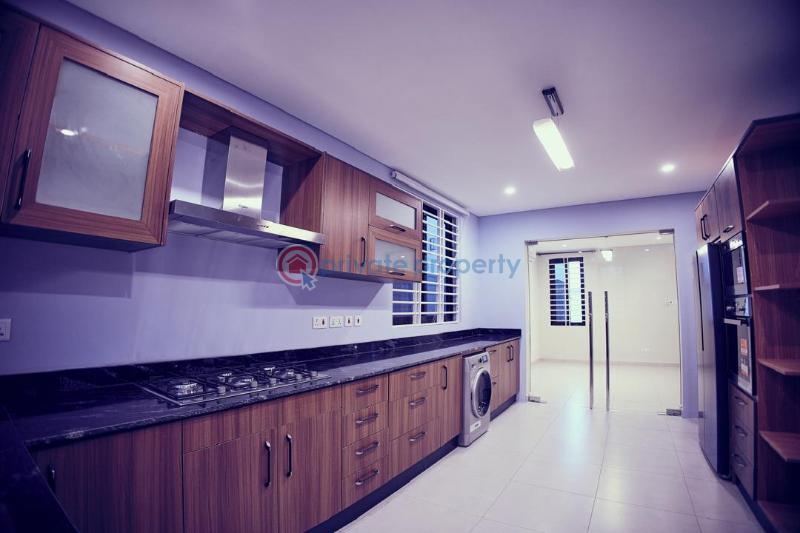 4 bedroom Detached Duplex For Sale East Airport Before Tse Addo Roundabout Tse Addo Roundabout Accra - 9
