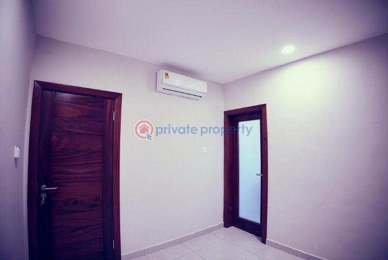 4 bedroom Detached Duplex For Sale East Airport Before Tse Addo Roundabout Tse Addo Roundabout Accra - 5