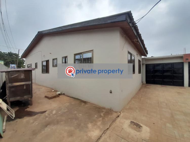 Plaza / Complex / Mall For Sale &nbsp;adenta Catholic Church Road Adenta Municipal Accra - 5