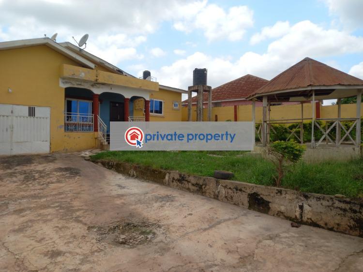 3 bedroom House For Sale &nbsp;sokoban Apaaso On Ahodwo Daban Road. Kumasi Metropolitan Ashanti - 2