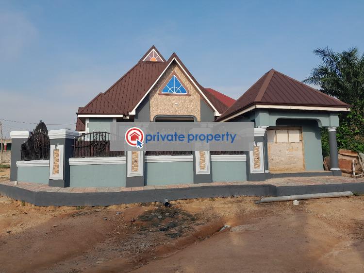 4 bedroom House For Sale &nbsp;fawoade on Tafo Pankrono Road. Kumasi Metropolitan Ashanti - 0