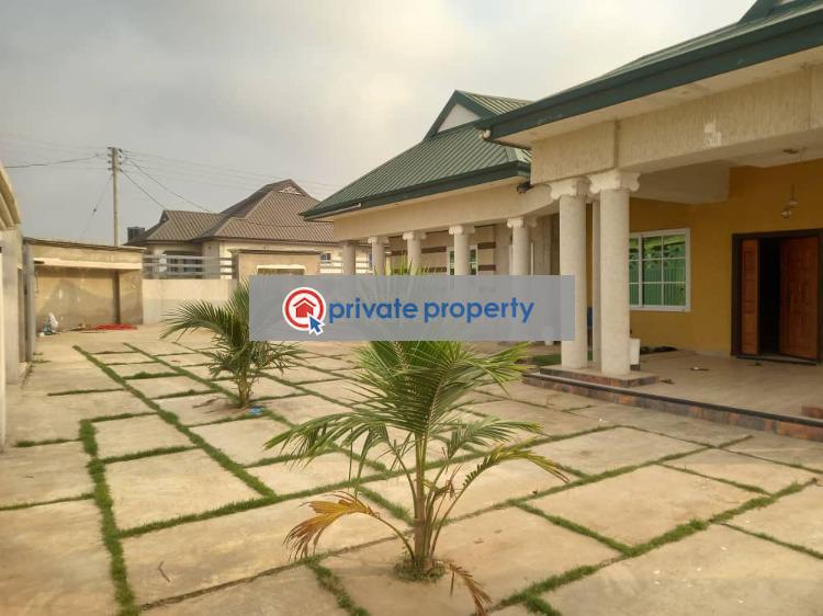 4 bedroom House For Sale &nbsp;antoa New Site On Buokrom Kenyasi Road. Kumasi Metropolitan Ashanti - 7