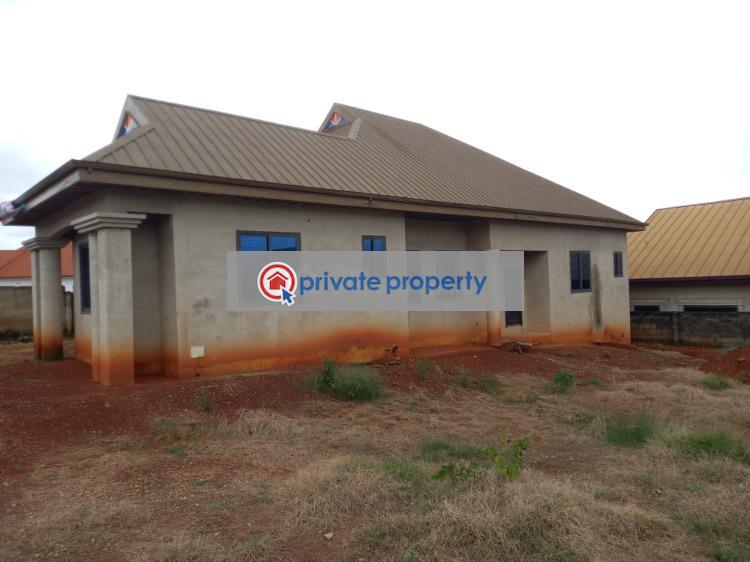 4 bedroom House For Sale &nbsp;ahenema Kokoben After Santasi. Kumasi Metropolitan Ashanti - 2