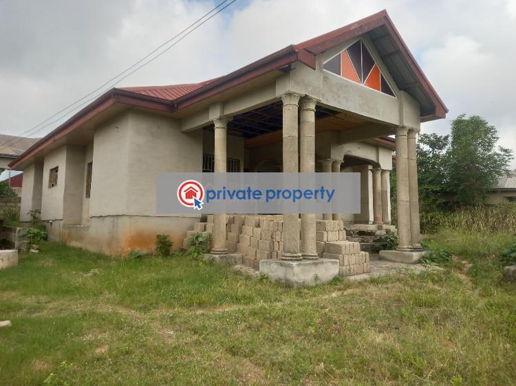 4 bedroom House For Sale &nbsp;atimatim Edwinease Near Pankrono. Kumasi Metropolitan Ashanti - 2