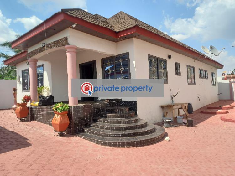 4 bedroom House For Sale &nbsp;kotei ( Nahinso), Near Knust Near Atonsu. Kumasi Metropolitan Ashanti - 7
