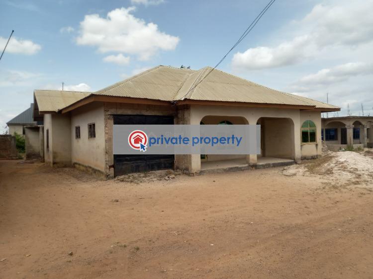 4 bedroom House For Sale &nbsp;danase ( Near Kodie Adumanu) Kumasi Metropolitan Ashanti - 3