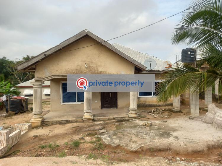 4 bedroom House For Sale &nbsp;adubinsu On Atimatim Road. Kumasi Metropolitan Ashanti - 3