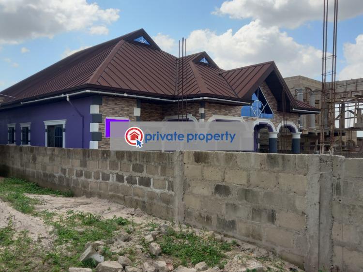 4 bedroom House For Sale &nbsp;saaman After Kenyasi Bosore. Kumasi Metropolitan Ashanti - 3