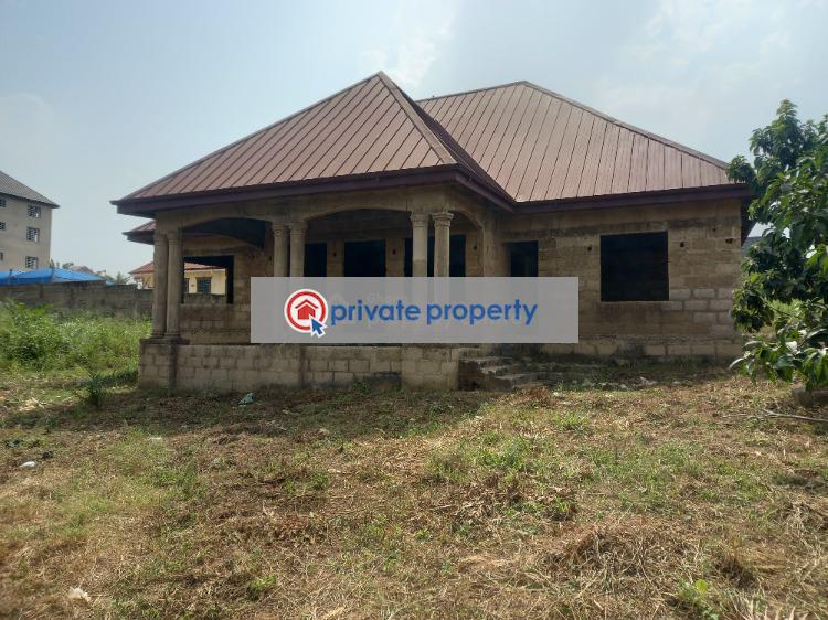 4 bedroom House For Sale &nbsp;aboabo Kese On Ahodwo Sokoban Road. Kumasi Metropolitan Ashanti - 12