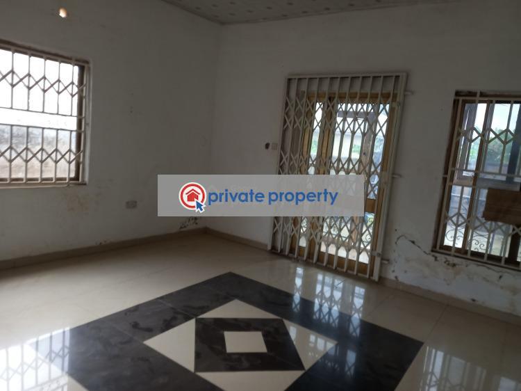 4 bedroom House For Sale &nbsp;asuofia New Site On Abrepo Road. Kumasi Metropolitan Ashanti - 6