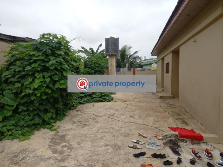 4 bedroom House For Sale &nbsp;breman Ugc. Kumasi Metropolitan Ashanti - 2