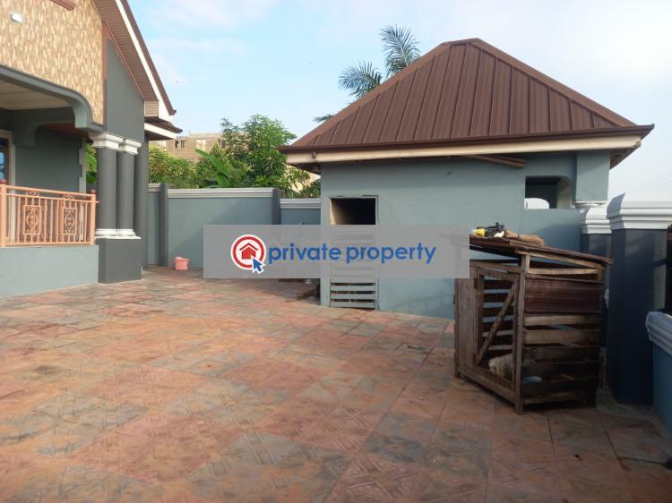 4 bedroom House For Sale &nbsp;fawoade on Tafo Pankrono Road. Kumasi Metropolitan Ashanti - 4