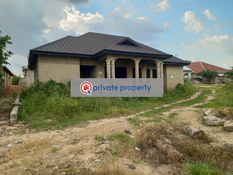 4 bedroom House For Sale &nbsp;bosore After Kenyasi. Kumasi Metropolitan Ashanti - 2
