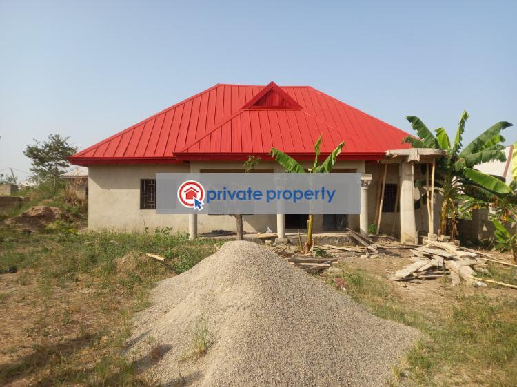 4 bedroom House For Sale  adesina ( Near Antoa Shs). Kwabre Ashanti - 0