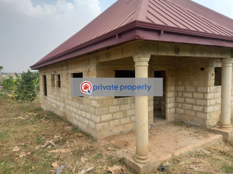 4 bedroom House For Sale &nbsp;aboabo Kese On Ahodwo Sokoban Road. Kumasi Metropolitan Ashanti - 5