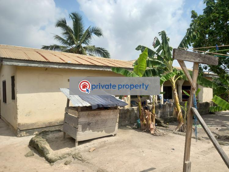 4 bedroom House For Sale &nbsp;kenyasi On Buokrom Airport Road. Kumasi Metropolitan Ashanti - 1