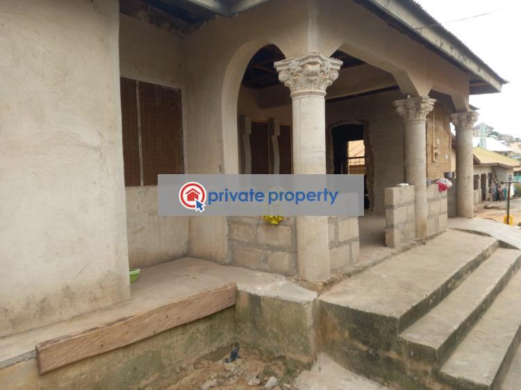 4 bedroom House For Sale &nbsp;meduma After Anwiaa. Kumasi Metropolitan Ashanti - 3