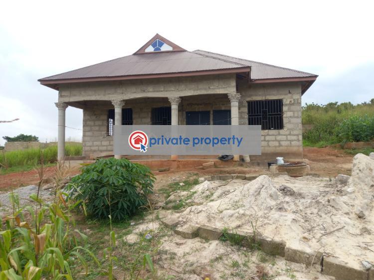 4 bedroom House For Sale &nbsp;darko Akosombo Near Santasi. Kumasi Metropolitan Ashanti - 1
