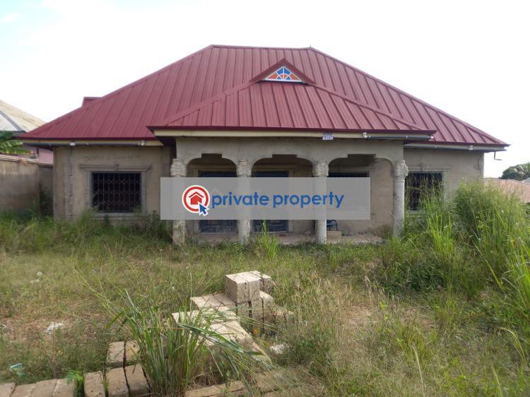 4 bedroom House For Sale &nbsp;buoho Sasa On Kronum Afrancho Road. Afigya-Kwabre Ashanti - 1
