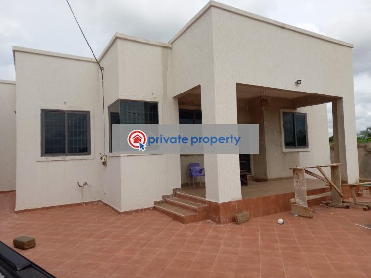 4 bedroom House For Sale &nbsp;sokoban Aboabo On Ahodwo Daaban Road. Kumasi Metropolitan Ashanti - 2