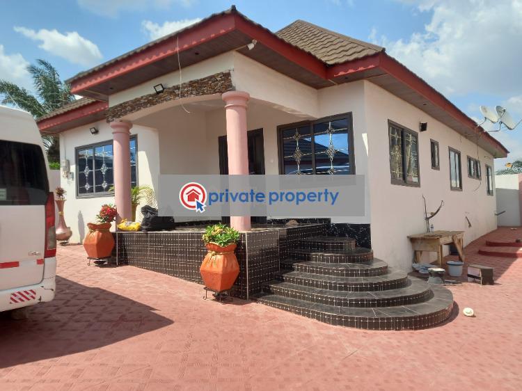 4 bedroom House For Sale &nbsp;kotei ( Nahinso), Near Knust Near Atonsu. Kumasi Metropolitan Ashanti - 2