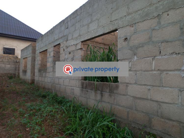4 bedroom House For Sale &nbsp;aduamoa Near Kodie/aduman. Afigya-Kwabre Ashanti - 5