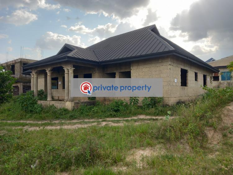 4 bedroom House For Sale &nbsp;bosore After Kenyasi. Kumasi Metropolitan Ashanti - 3
