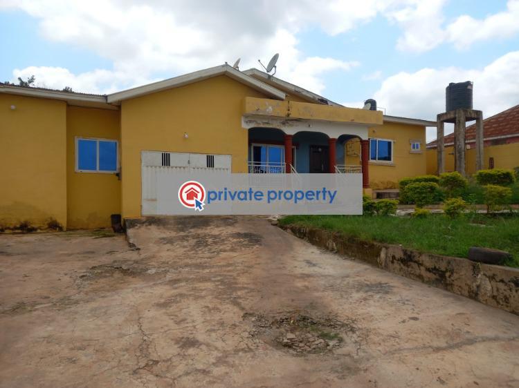 3 bedroom House For Sale &nbsp;sokoban Apaaso On Ahodwo Daban Road. Kumasi Metropolitan Ashanti - 1