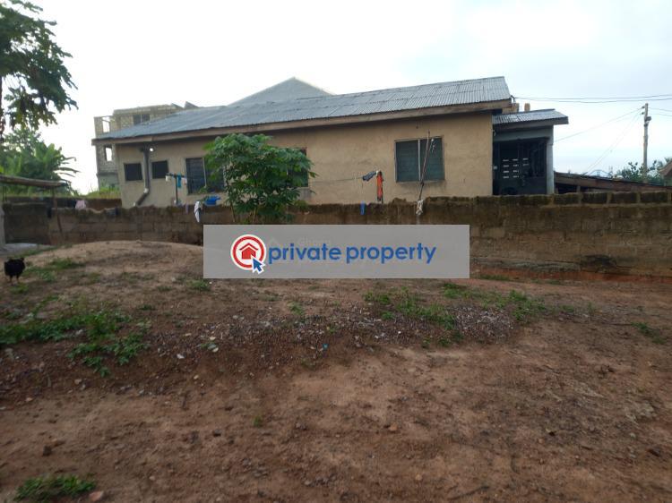 4 bedroom House For Sale &nbsp;kodie After Kronum Buoho. Afigya-Kwabre Ashanti - 3