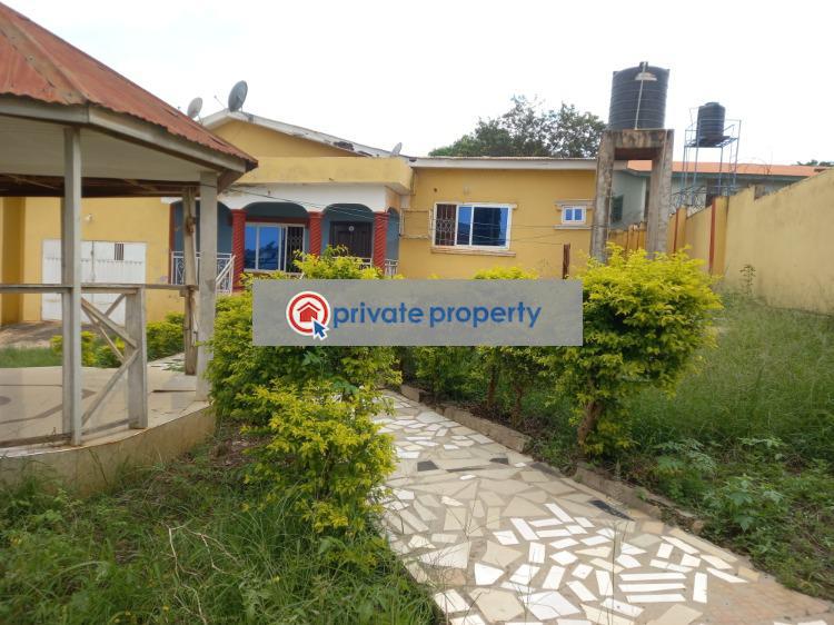 3 bedroom House For Sale &nbsp;sokoban Apaaso On Ahodwo Daban Road. Kumasi Metropolitan Ashanti - 3