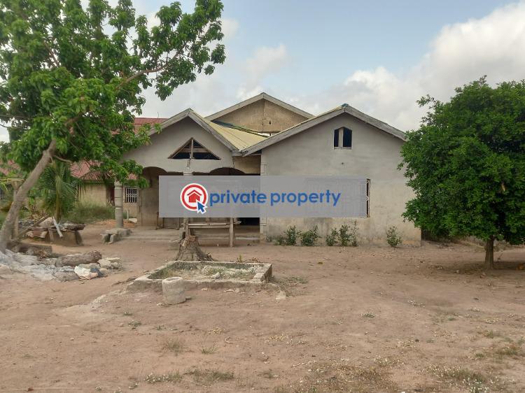 4 bedroom House For Sale &nbsp;saaman Near Kenyasi Bosore. Kumasi Metropolitan Ashanti - 5