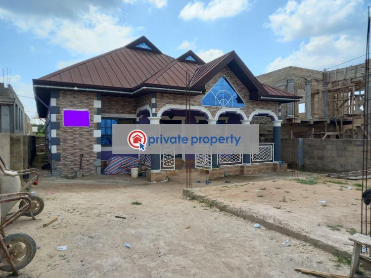 4 bedroom House For Sale &nbsp;saaman After Kenyasi Bosore. Kumasi Metropolitan Ashanti - 1