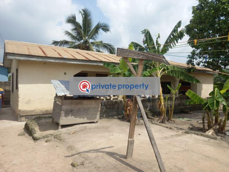 4 bedroom House For Sale &nbsp;kenyasi On Buokrom Airport Road. Kumasi Metropolitan Ashanti - 2
