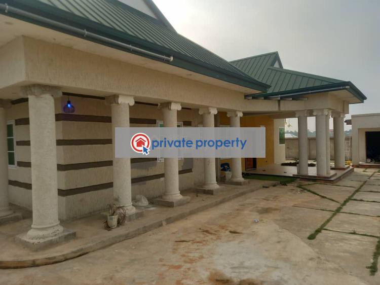 4 bedroom House For Sale &nbsp;antoa New Site On Buokrom Kenyasi Road. Kumasi Metropolitan Ashanti - 2