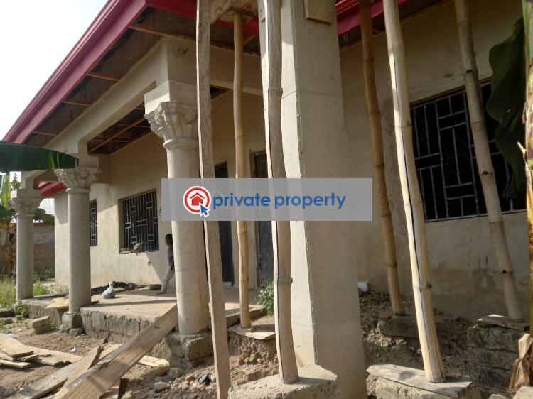 4 bedroom House For Sale &nbsp;adesina ( Near Antoa Shs). Kwabre Ashanti - 4