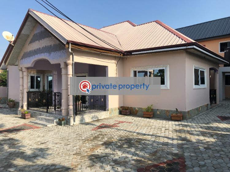 4 bedroom Detached Bungalow For Rent kasoa Toll Booth Kasoa AwutuSenya