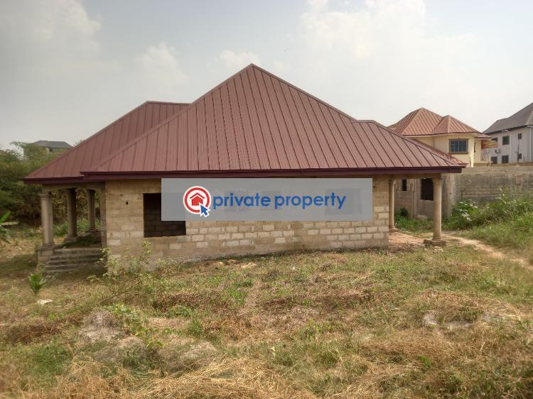 4 bedroom House For Sale &nbsp;aboabo Kese On Ahodwo Sokoban Road. Kumasi Metropolitan Ashanti - 2