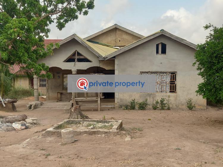 4 bedroom House For Sale &nbsp;saaman Near Kenyasi Bosore. Kumasi Metropolitan Ashanti - 2