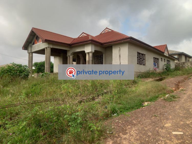 4 bedroom House For Sale &nbsp;atimatim Edwinease Near Pankrono. Kumasi Metropolitan Ashanti - 3