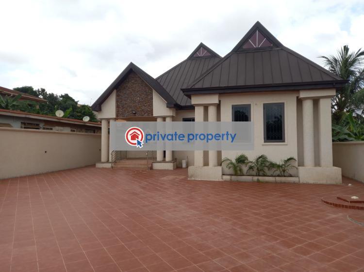 4 bedroom House For Sale &nbsp;ahenema Kokoben After Santasi. Kumasi Metropolitan Ashanti - 1