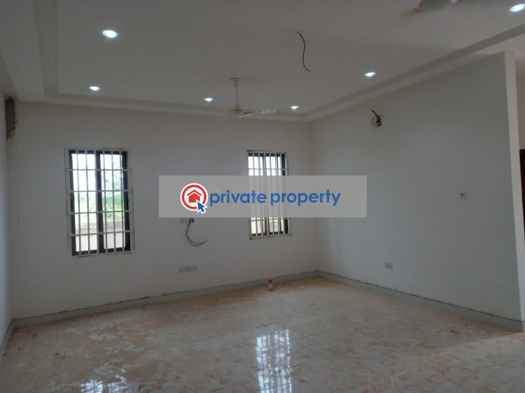 4 bedroom House For Sale &nbsp;sokoban Aboabo On Ahodwo Daaban Road. Kumasi Metropolitan Ashanti - 13