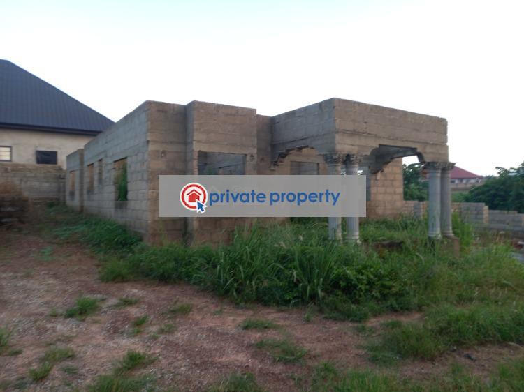 4 bedroom House For Sale &nbsp;aduamoa Near Kodie/aduman. Afigya-Kwabre Ashanti - 0