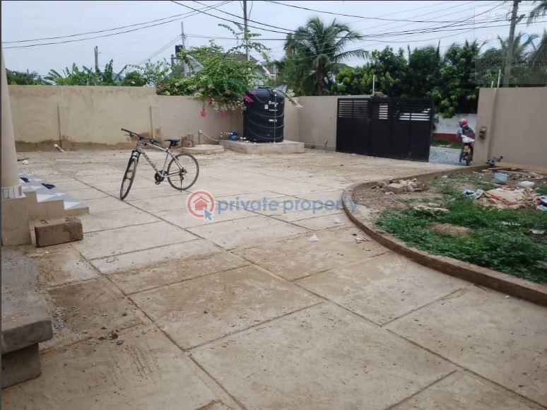 4 bedroom House For Rent Addo Kwaku High St behind The Trade Fair Center Tse Addo Accra - 1