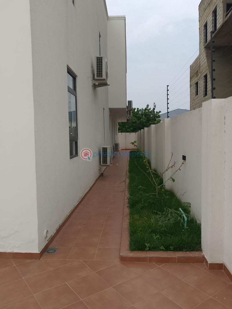 4 bedroom Detached Duplex For Sale Adjiringanor Adjiriganor East Legon Accra - 6