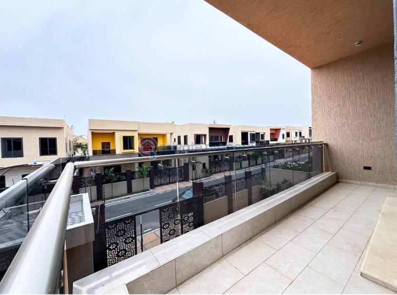 4 bedroom Townhouse For Sale Spintex Accra - 2