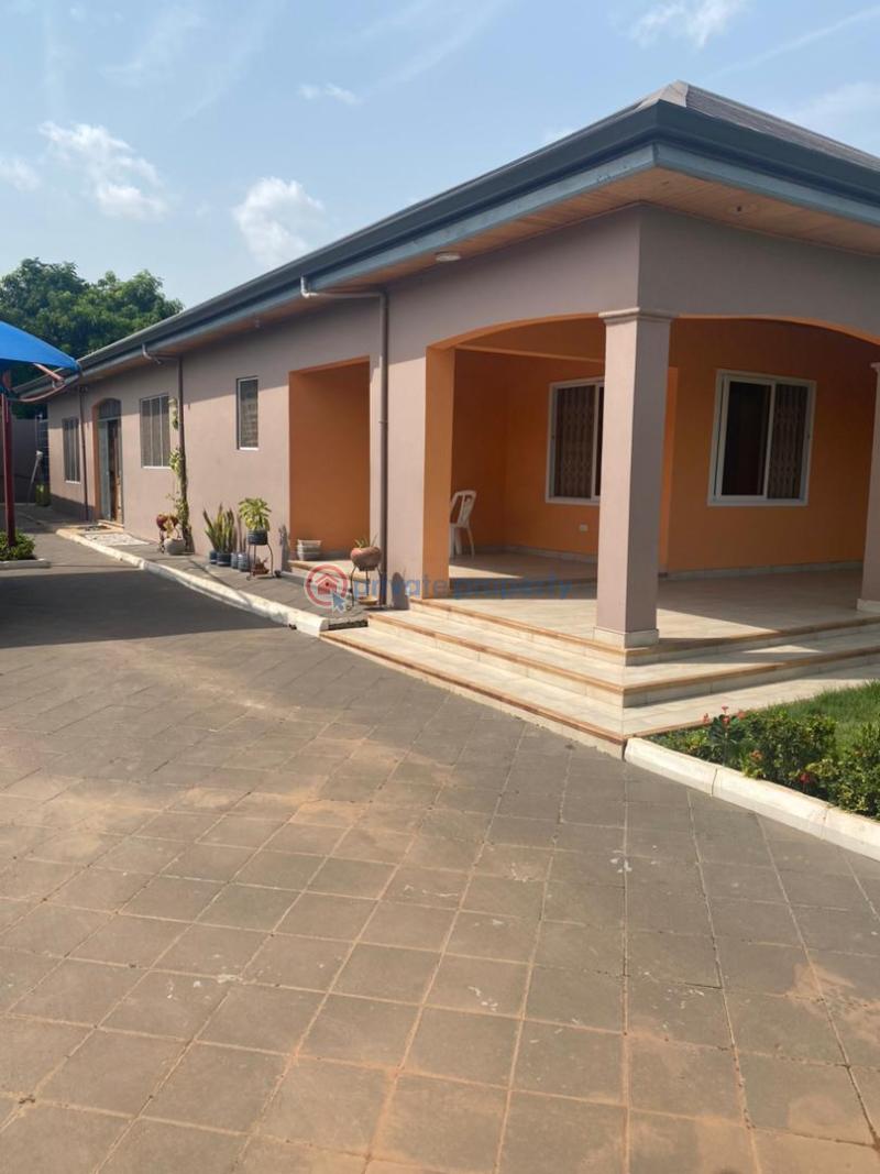 5 bedroom Detached Bungalow For Sale Akporman Abokobi Ga East Municipal Accra - 5